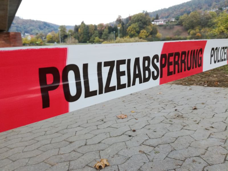 Die Polizei wurde von der DLRG Mosbach materiell bei einer Leichenbergung unterstützt.